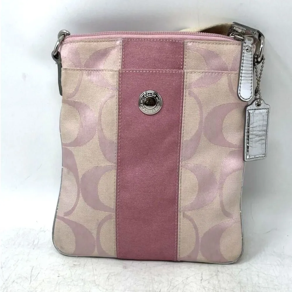 Coach Signature Swingpack Crossbody
